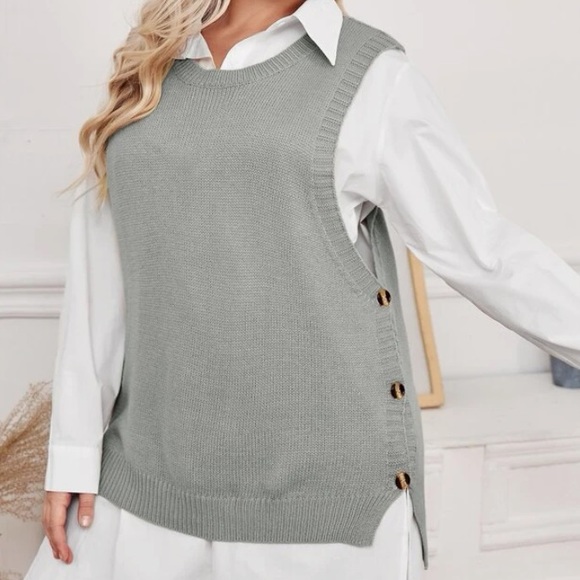 Sweater Vest with Side Buttons and Split Hem - SHEIN Size 2XL - Picture 1 of 7